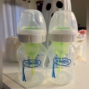 Dr. Brown's Wide-Neck Natural Flow
Anti-Colic